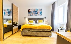 2M Exclusive Rooms